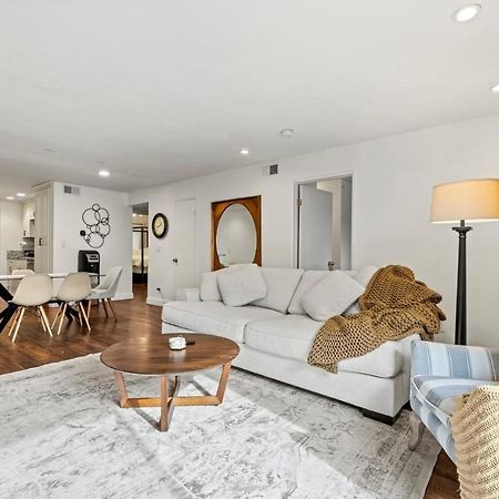 Elegant Hollywood Retreat - Spacious 2Br 2Ba Condo With Resort-Style Amenities Лос-Анджелес Экстерьер фото