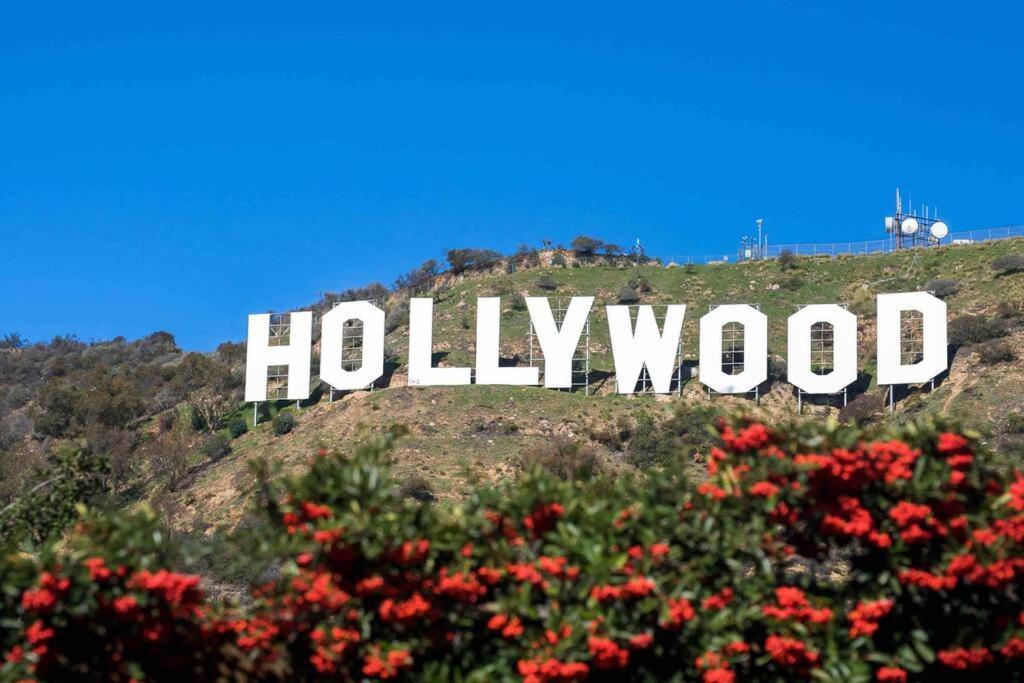 Elegant Hollywood Retreat - Spacious 2Br 2Ba Condo With Resort-Style Amenities Лос-Анджелес Экстерьер фото