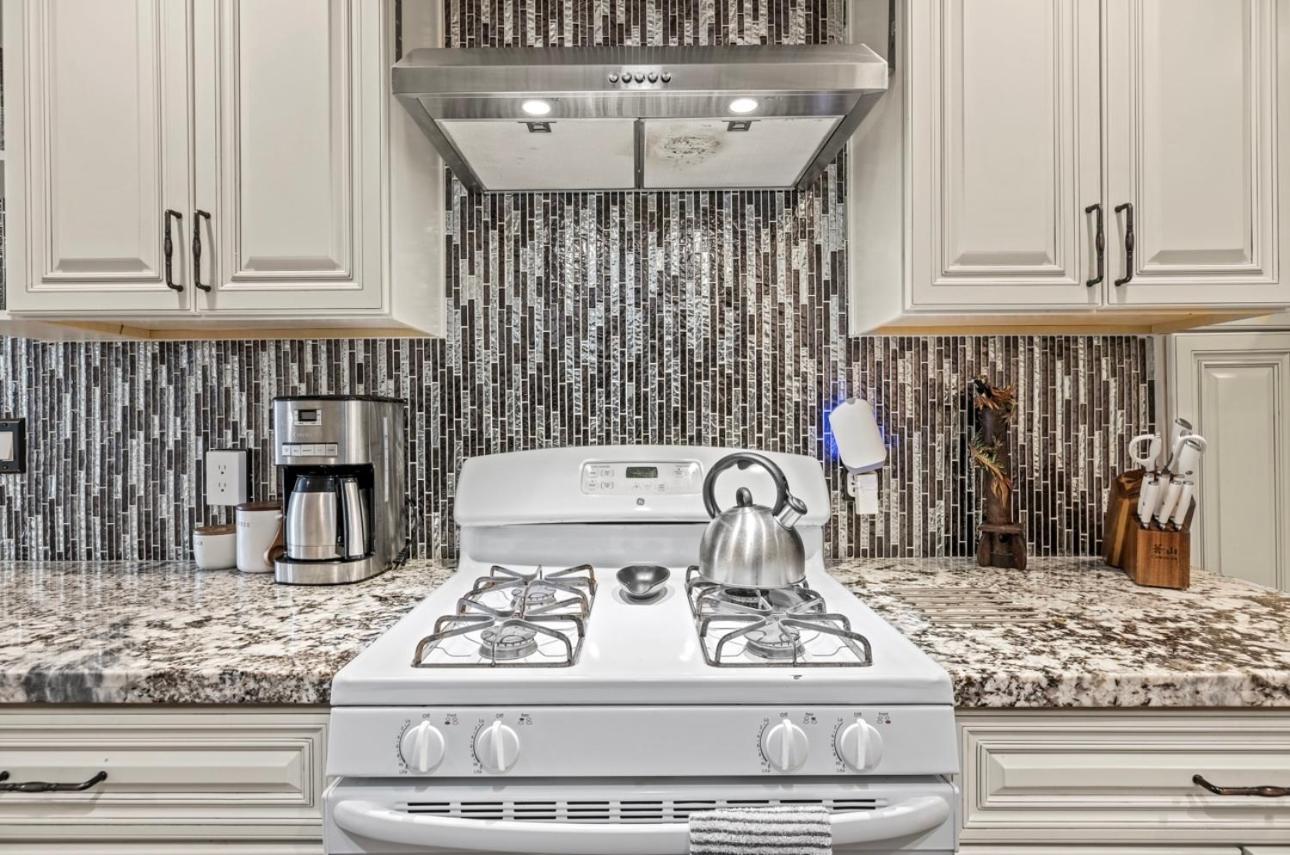 Elegant Hollywood Retreat - Spacious 2Br 2Ba Condo With Resort-Style Amenities Лос-Анджелес Экстерьер фото