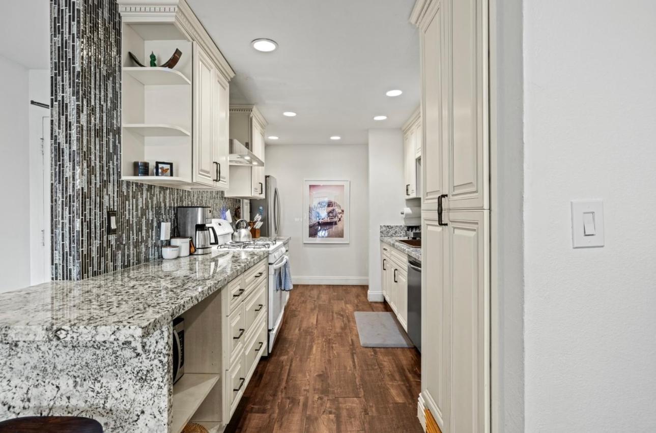Elegant Hollywood Retreat - Spacious 2Br 2Ba Condo With Resort-Style Amenities Лос-Анджелес Экстерьер фото