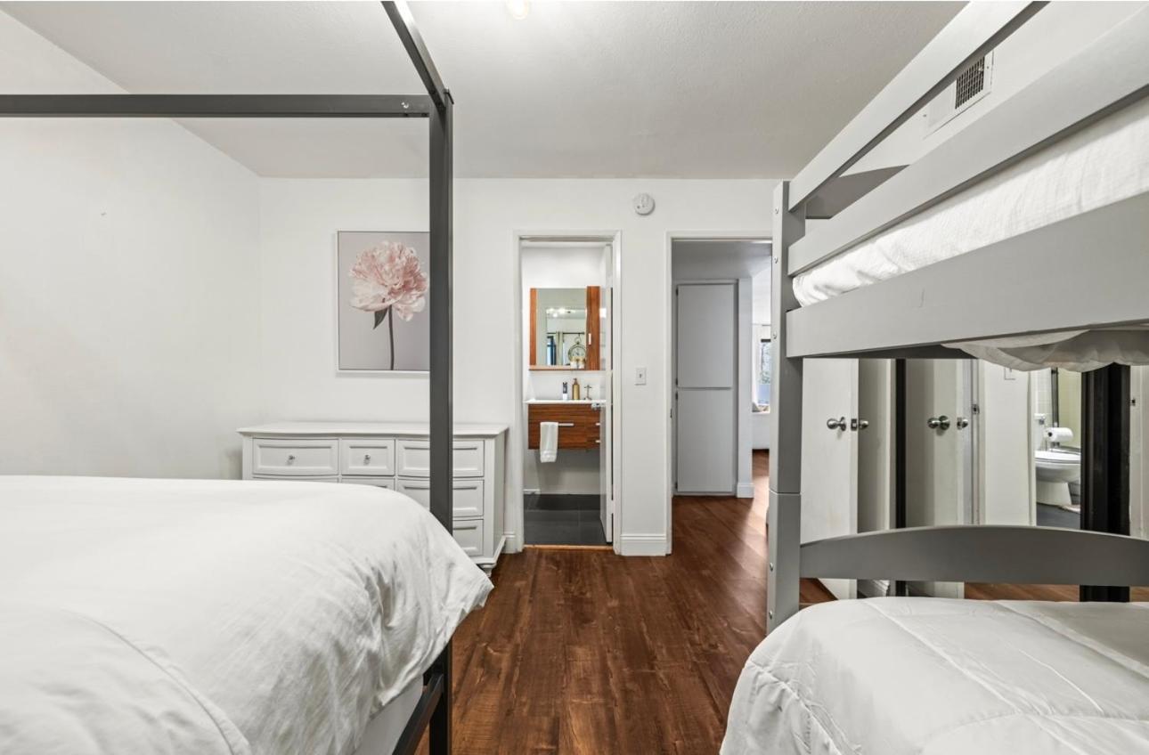 Elegant Hollywood Retreat - Spacious 2Br 2Ba Condo With Resort-Style Amenities Лос-Анджелес Экстерьер фото