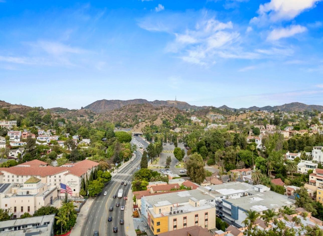 Elegant Hollywood Retreat - Spacious 2Br 2Ba Condo With Resort-Style Amenities Лос-Анджелес Экстерьер фото