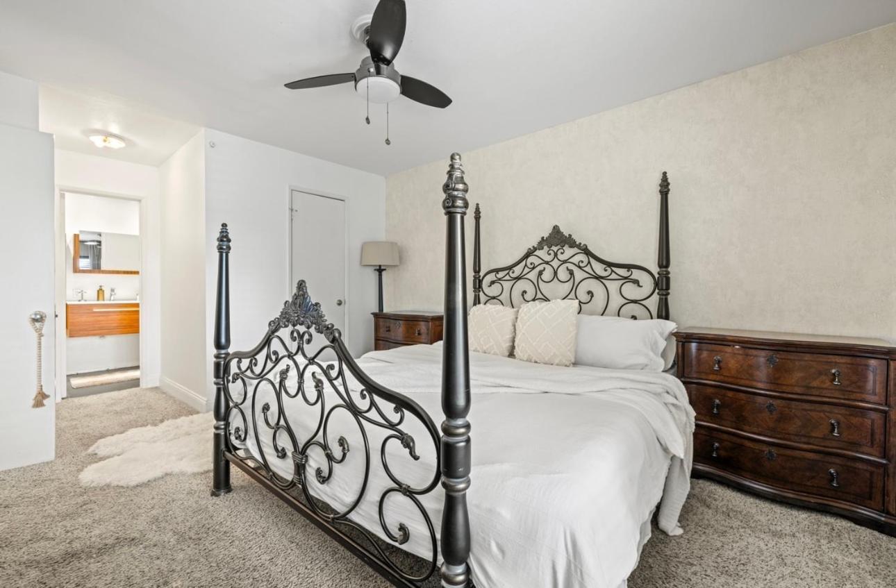 Elegant Hollywood Retreat - Spacious 2Br 2Ba Condo With Resort-Style Amenities Лос-Анджелес Экстерьер фото